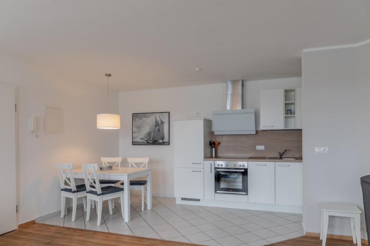 Ferienwohnung Mit Schwimmbadnutzung In Sellin - Haus Strandeck Fewo 14 Goehren  Exterior photo